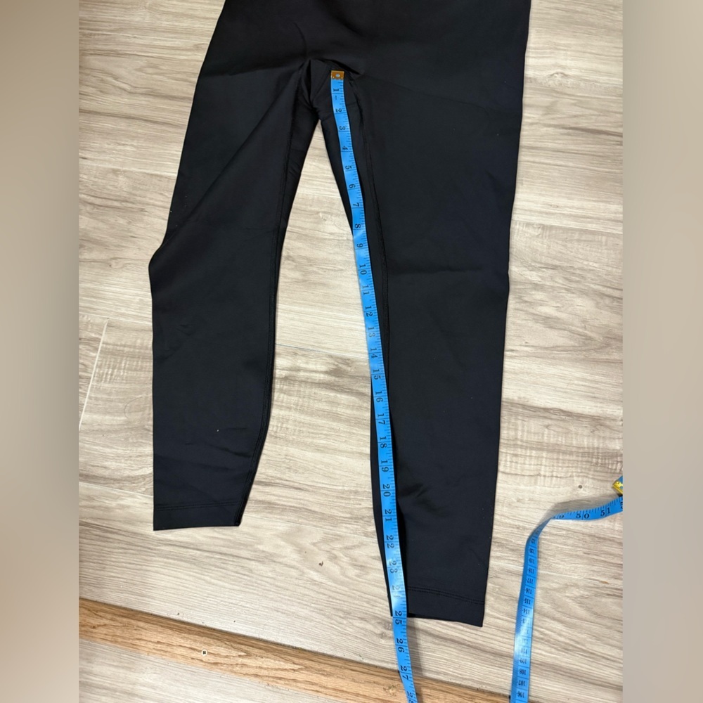 Outdoor Voices women's leggings, size L, black with pink waistband - Picture 5 of 6